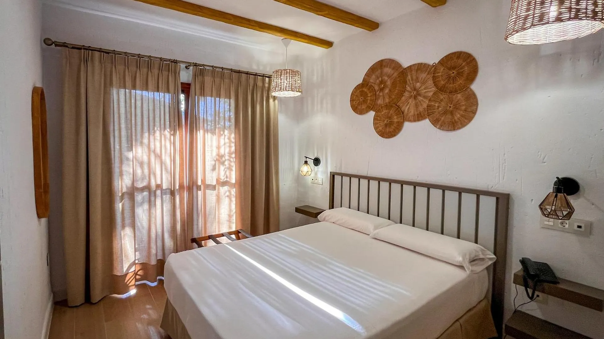 Apartahotel La Espadana Rota 3*,